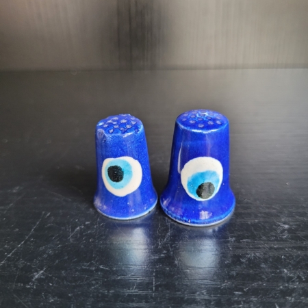 2 Fingerhüte, blau, mit weiß blauem Augen Motiv