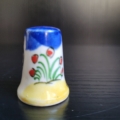 Fingerhut, weiß bunt. Motive: Mann mit Turban, Blumen und Schriftzug Alanya